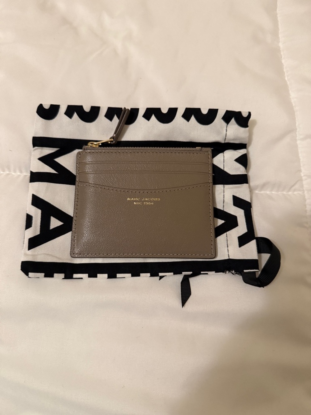 Marc Jacobs Black and Cement Leather Cardholders and wallet. - Picture 7 of 12
